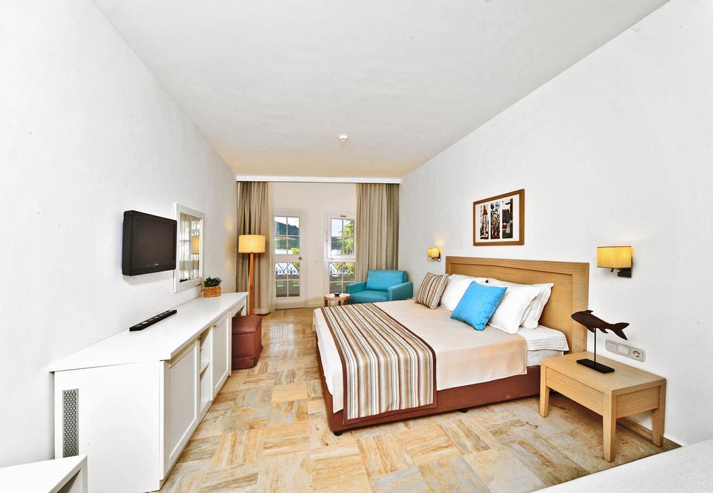 Izer Hotel Beach Club Torba Ngoại thất bức ảnh