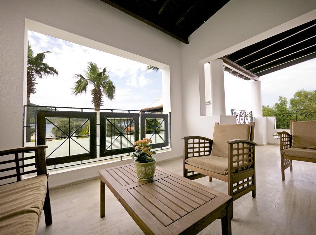 Izer Hotel Beach Club Torba Phòng bức ảnh