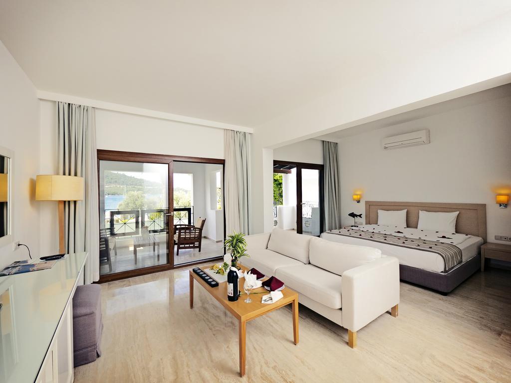 Izer Hotel Beach Club Torba Phòng bức ảnh