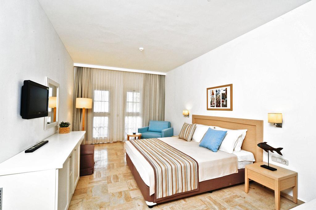 Izer Hotel Beach Club Torba Ngoại thất bức ảnh